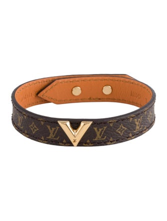 Louis Vuitton Essential V Wrap Bracelet