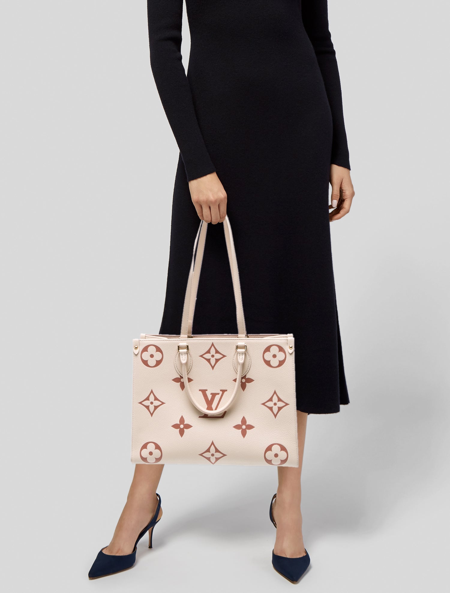 Louis Vuitton LV Monogram OnTheGo MM