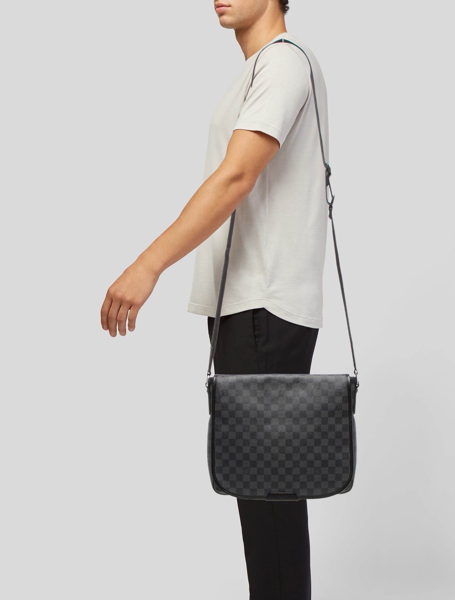 Louis Vuitton Damier Graphite Messenger Bag