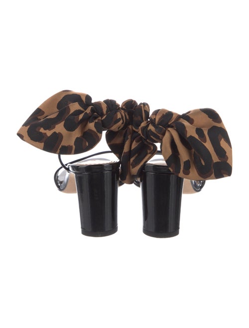 Louis Vuitton Patent Leather Bow Accents Sandals
