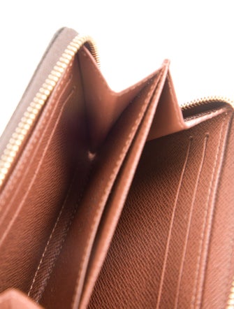 Louis Vuitton Monogram Pattern Coated Canvas Zippy Coin Purse