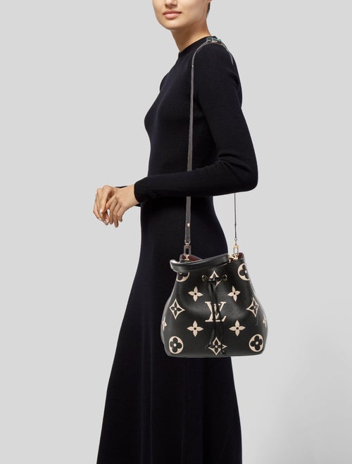 Louis Vuitton Monogram Giant Néonoé MM