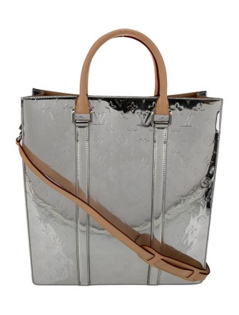 Louis Vuitton LV Monogram Sac Plat