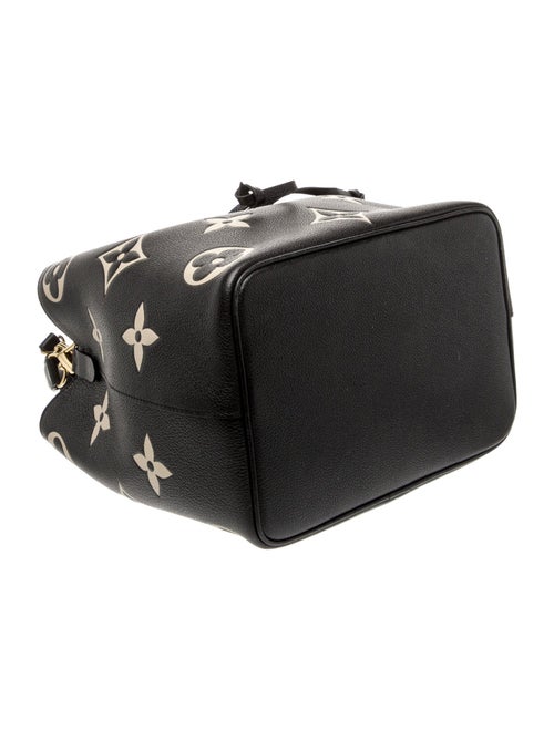 Louis Vuitton Monogram Giant Néonoé MM