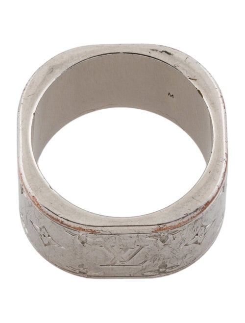 Louis Vuitton Monogram Band Ring