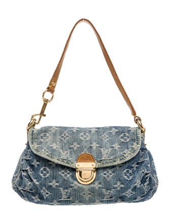 Louis Vuitton LV Monogram Pleaty