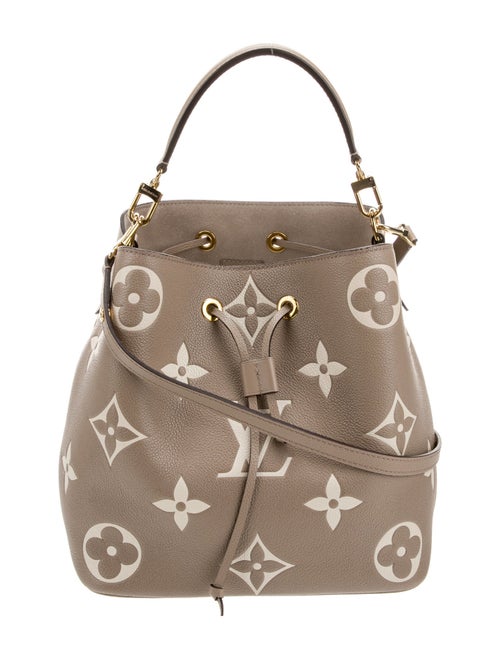 Louis Vuitton Monogram Giant Néonoé MM