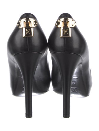 Louis Vuitton Leather Pumps