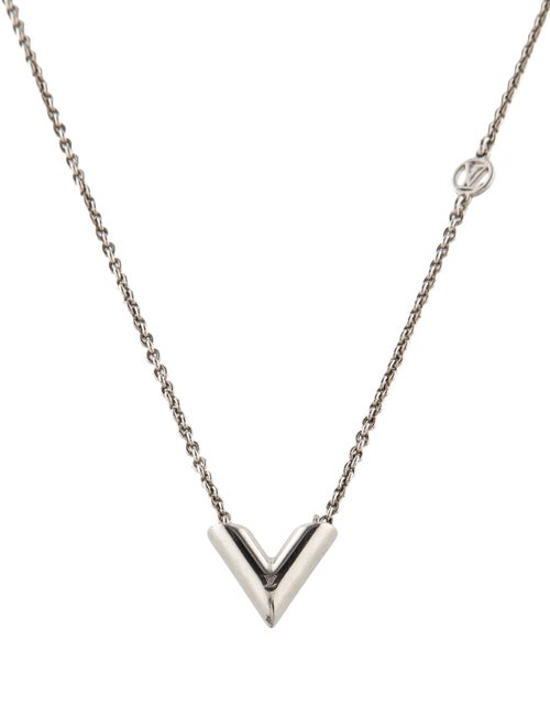 Louis Vuitton Essential V Supple Pendant Necklace