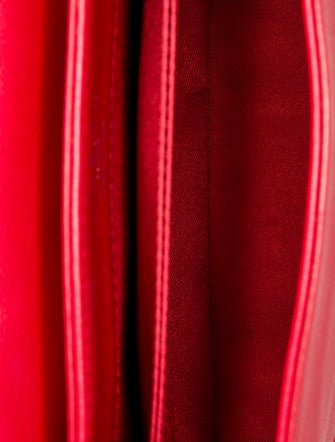 Louis Vuitton Taurillon Leather Lockme II