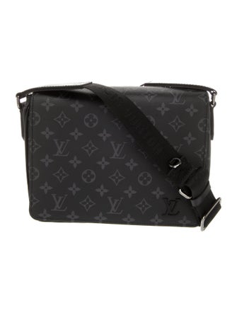 Louis Vuitton Monogram Eclipse District PM