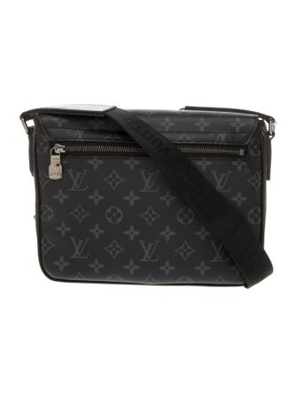 Louis Vuitton Monogram Eclipse District PM