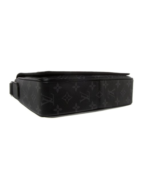 Louis Vuitton Monogram Eclipse District PM