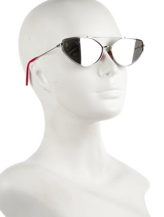 Louis Vuitton 2021 LV Monogram Sunglasses