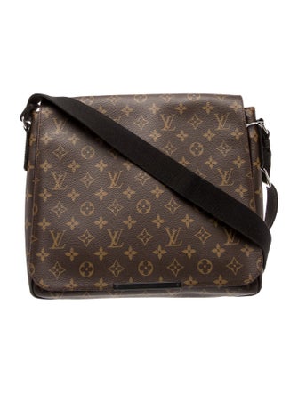 Louis Vuitton LV Monogram District