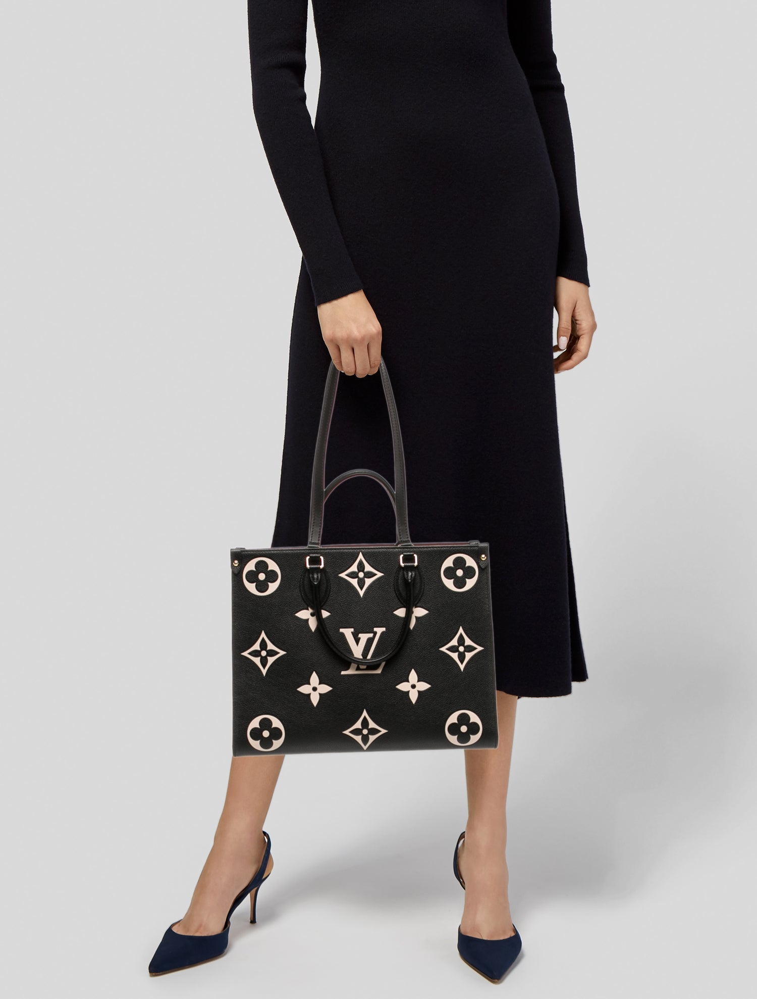 Louis Vuitton Monogram Giant OnTheGo MM