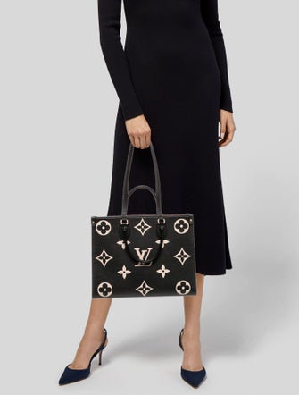 Louis Vuitton Monogram Giant OnTheGo MM