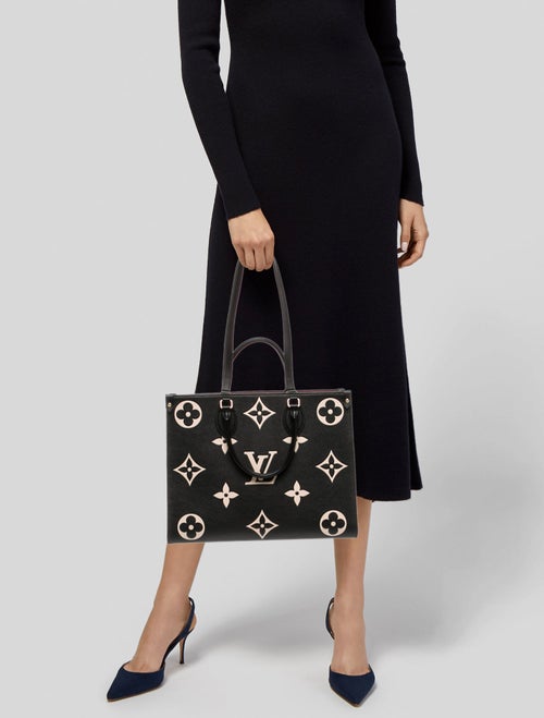 Louis Vuitton Monogram Giant OnTheGo MM