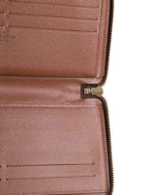 Louis Vuitton 2020 LV Monogram Zippy Organizer Wallet