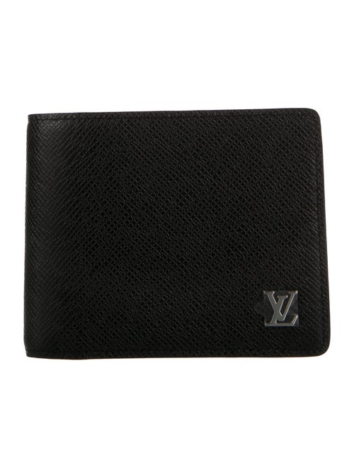 Louis Vuitton Taiga Leather Slender NM