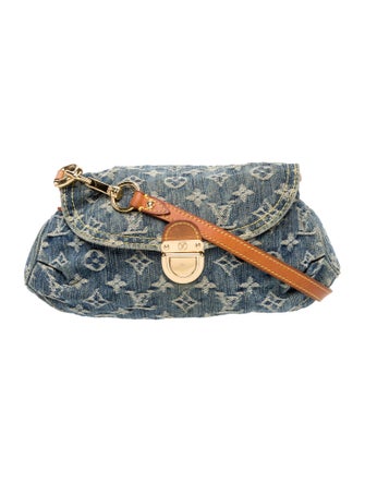 Louis Vuitton LV Monogram Pleaty