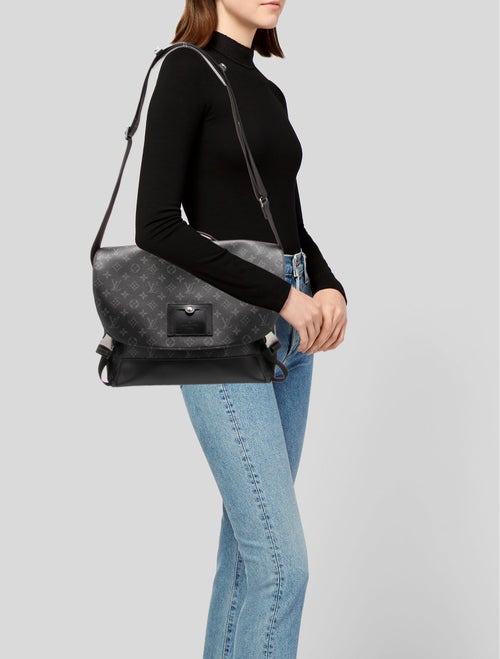 Louis Vuitton Crossbody Bag