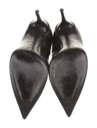 Louis Vuitton Leather Pumps