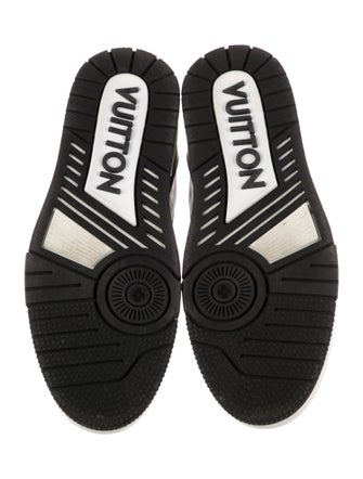 Louis Vuitton 2022 LV Monogram Sneakers