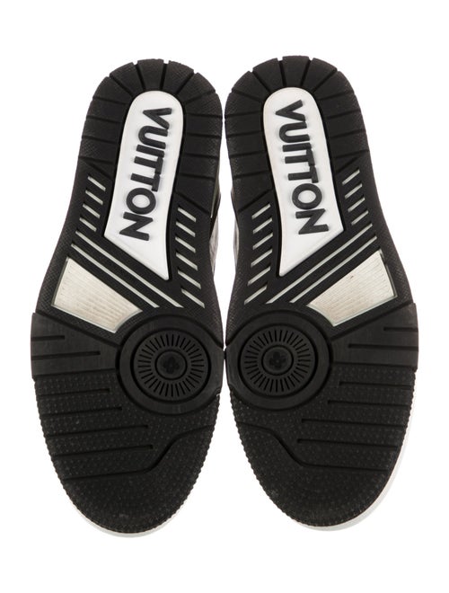 Louis Vuitton 2022 LV Monogram Sneakers
