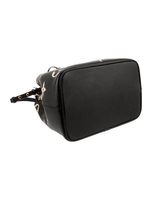 Louis Vuitton Monogram Giant Néonoé