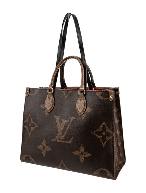 Louis Vuitton Monogram Giant OnTheGo MM