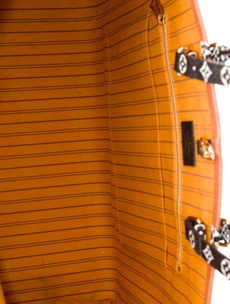 Louis Vuitton Monogram Giant OnTheGo