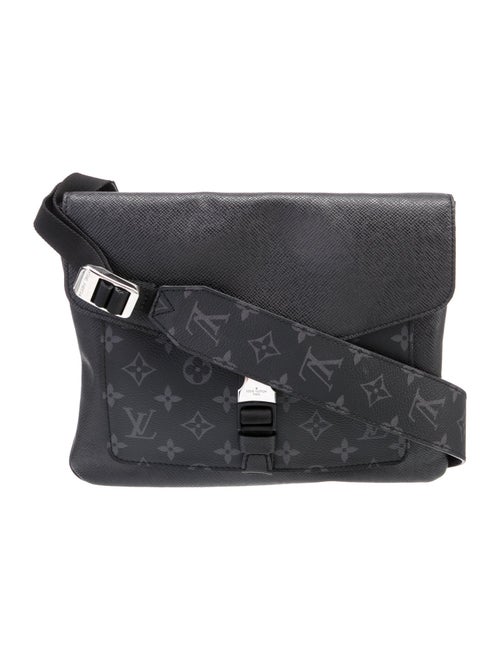 Louis Vuitton Taiga Leather Taigarama Outdoor Flap