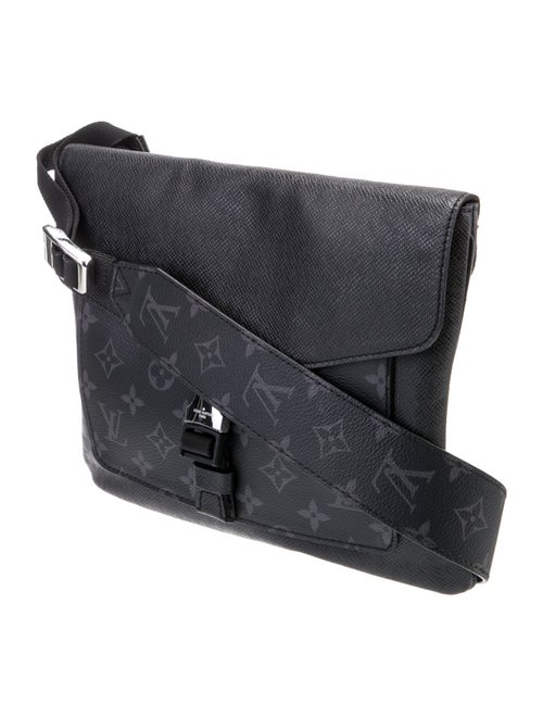 Louis Vuitton Taiga Leather Taigarama Outdoor Flap