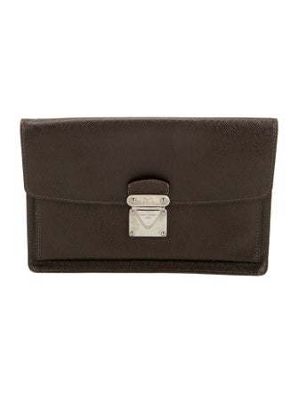 Louis Vuitton Taiga Leather Belaia Grisli