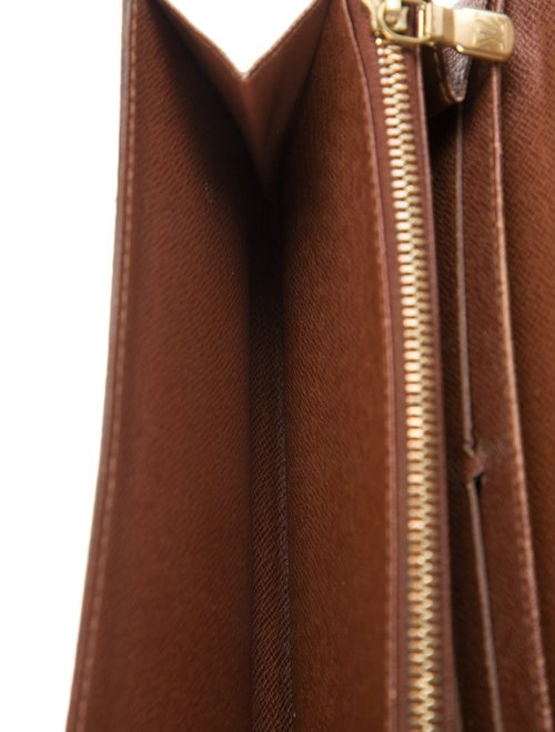 Louis Vuitton 2006 LV Monogram International Wallet