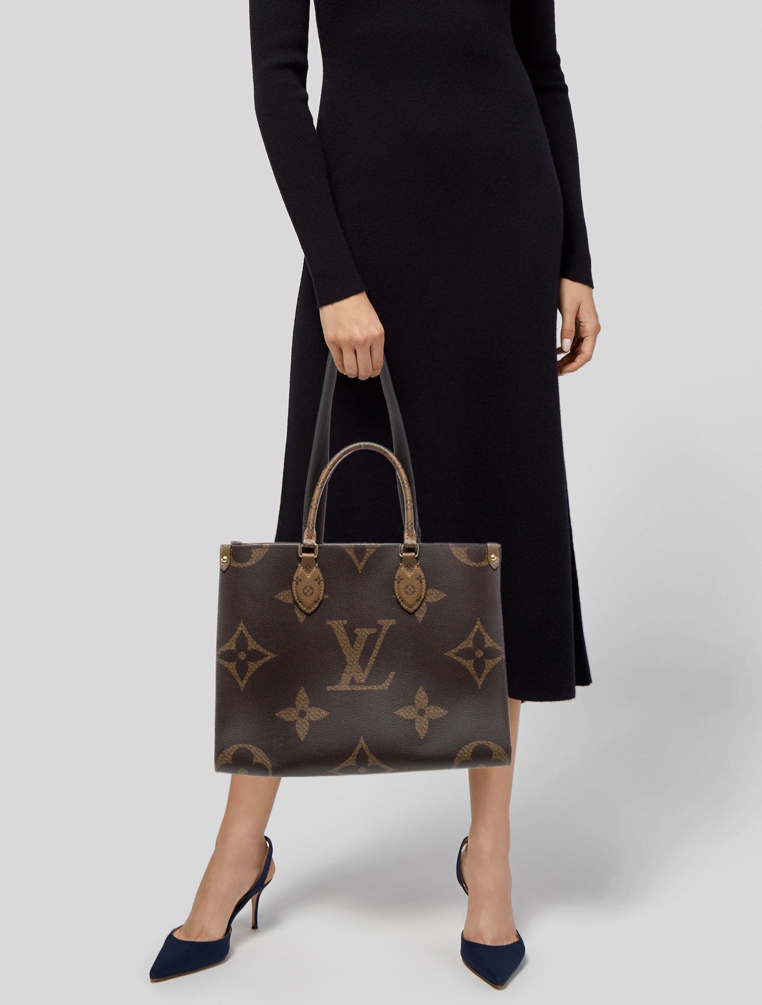 Louis Vuitton Monogram Giant OnTheGo MM