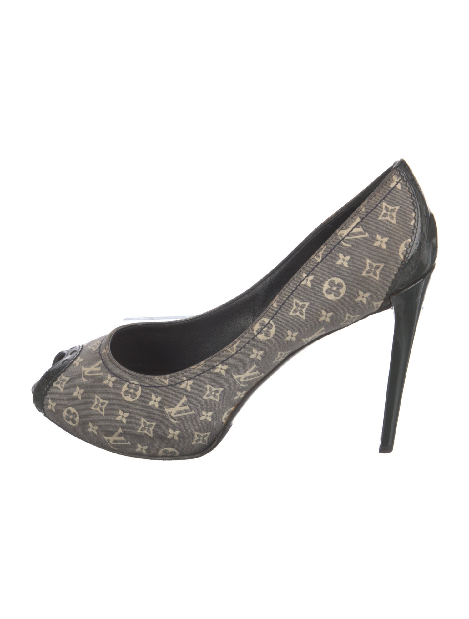 Louis Vuitton 2011 LV Monogram Pumps