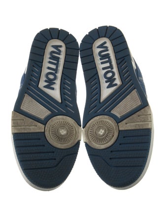 Louis Vuitton 2023 LV Monogram Sneakers