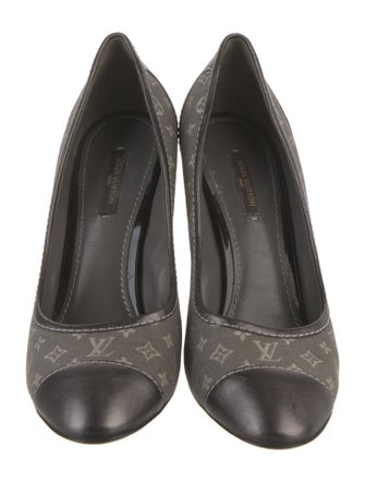 Louis Vuitton LV Monogram Canvas Pumps