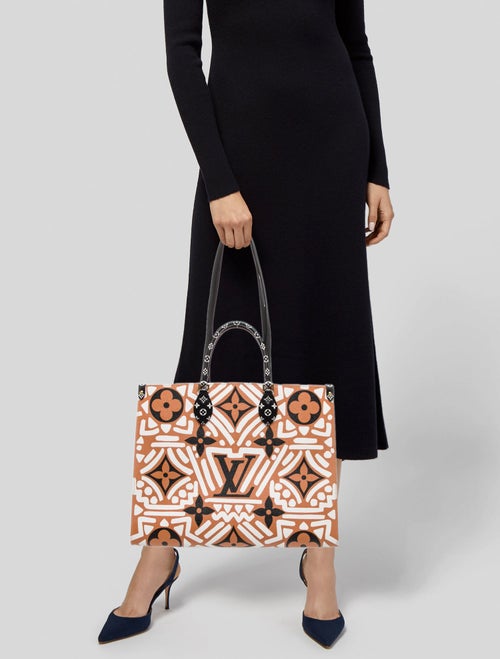 Louis Vuitton Monogram Giant OnTheGo GM