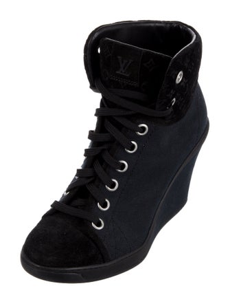 Louis Vuitton LV Monogram Canvas Pumps