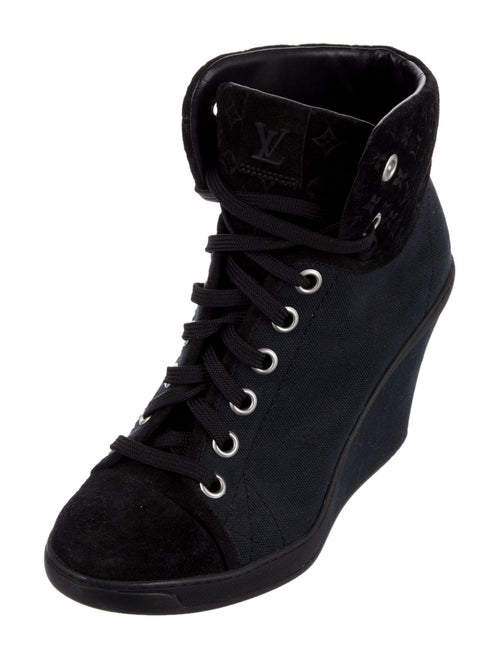 Louis Vuitton LV Monogram Canvas Pumps