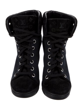 Louis Vuitton LV Monogram Canvas Pumps