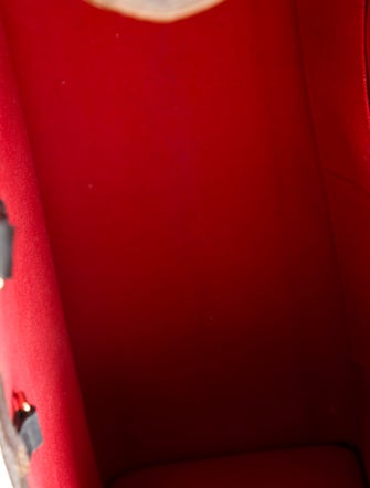 Louis Vuitton LV Monogram OnTheGo MM