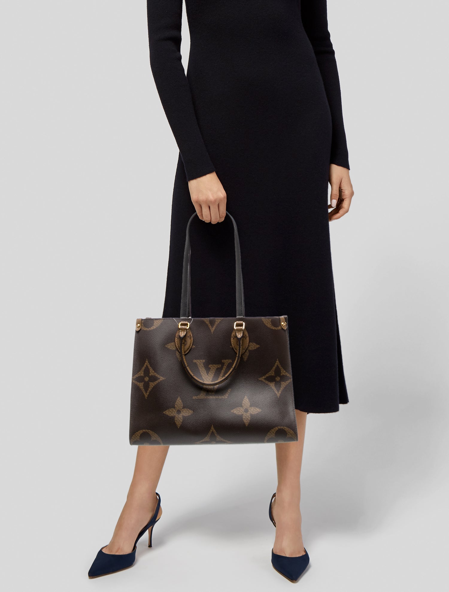 Louis Vuitton LV Monogram OnTheGo MM