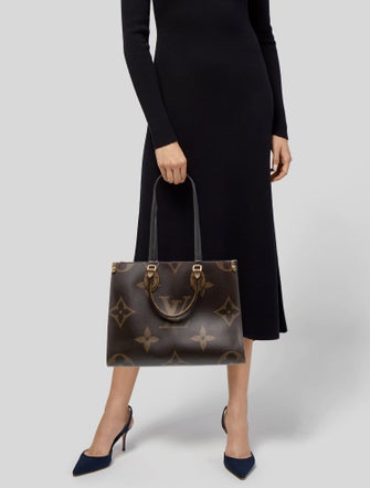 Louis Vuitton LV Monogram OnTheGo MM