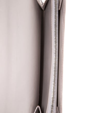 Louis Vuitton 2000 Epi Leather International Wallet