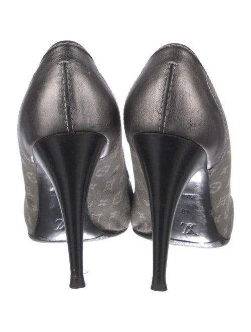 Louis Vuitton LV Monogram Canvas Pumps
