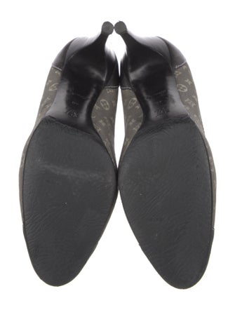 Louis Vuitton LV Monogram Canvas Pumps